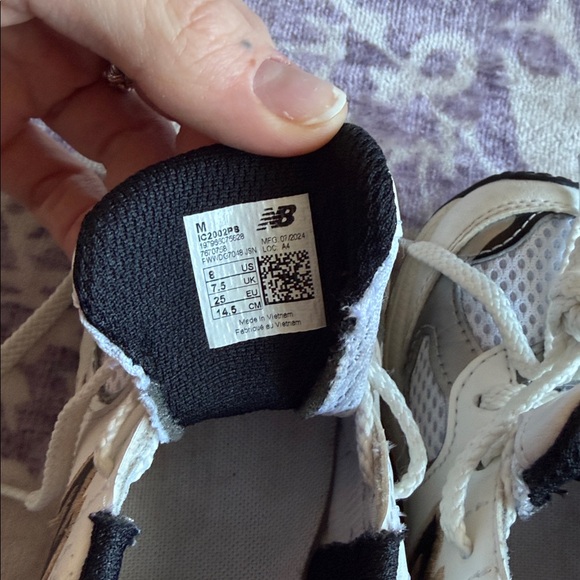 New Balance 2002 R Toddler 8C - Picture 5 of 7